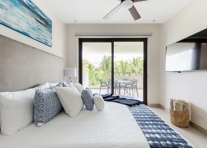 Lorena Ochoa Complex At Grand Coral Apartment
